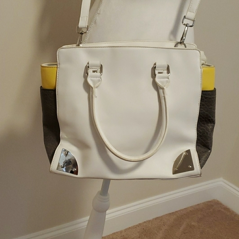 Cesca vegan women's purse.